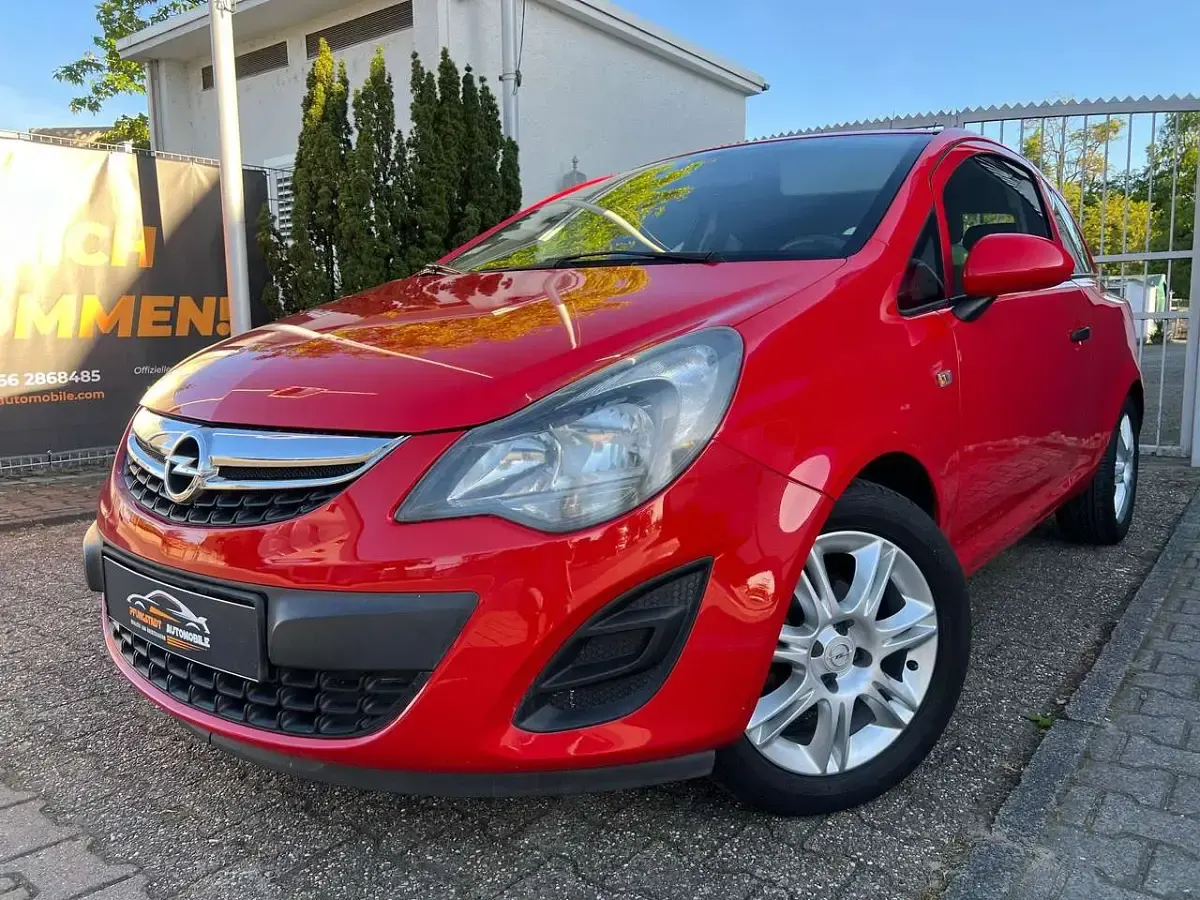 Gebraucht Opel Corsa Selection 69 PS (50 kW) 2013 Magma rot (b) Kleinwagen