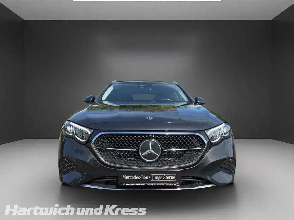 Gebraucht Mercedes E200 Avantgarde 227 PS (166 kW) 2025 Graphitgrau  lack Kombi
