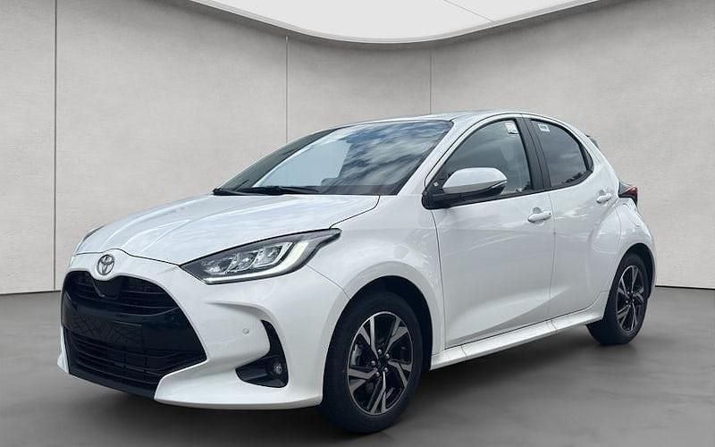 Weiß Neu 2025 Toyota Yaris Hybrid Limousine | 24.290 € (Fairer Preis) - Bild 1/4