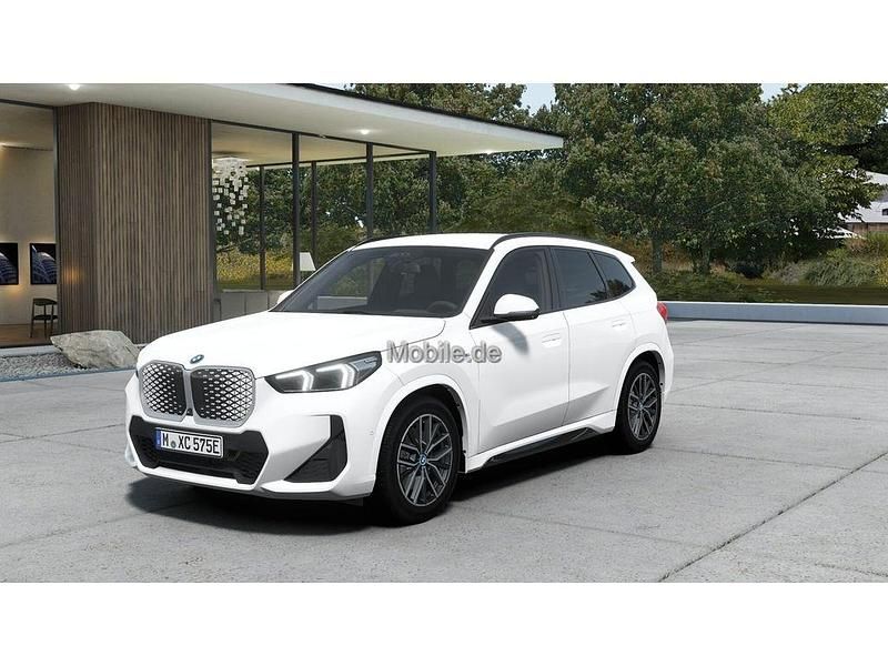 Weiß Neu 2025 BMW iX1 M Sport SUV | 50.290 € (Fairer Preis) - Bild 1/3