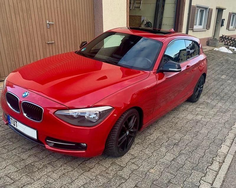 Gebraucht BMW 116 Efficient Dynamics 116 PS (85 kW) 2013 Rot Kleinwagen