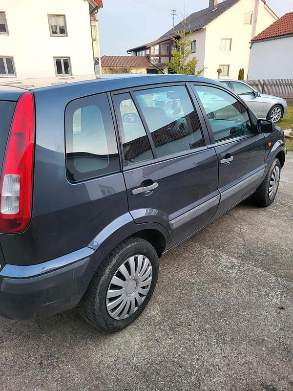 Gebraucht Ford Fusion 80 PS (58 kW) 2008 Grau Kleinwagen