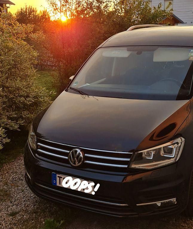 Schwarz Gebraucht 2016 VW Caddy Highline Van / Kleinbus | 16.299 € (Etwas zu teuer) - Bild 1/4