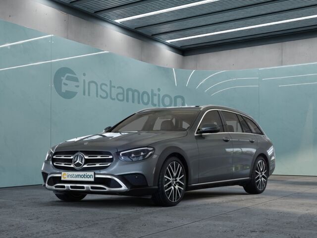 Grau Gebraucht 2022 Mercedes E400 Kombi | 57.453 € - Bild 1/2