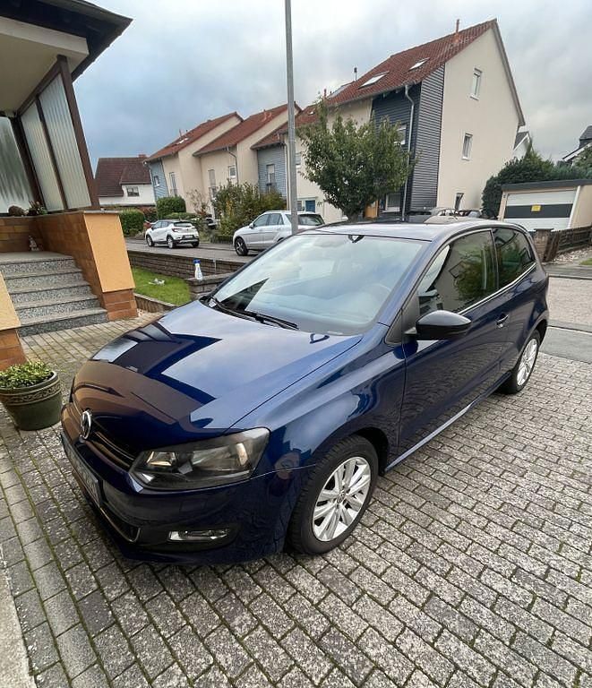 Blau Gebraucht 2011 VW Polo Edition Limousine | 4.500 € (Fairer Preis) - Bild 1/4