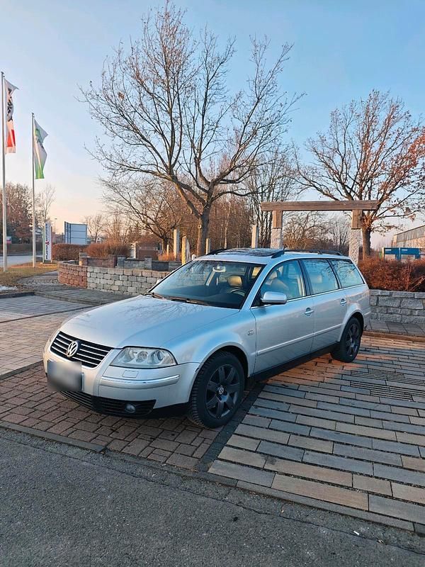 Gebraucht VW Passat Highline 150 PS (110 kW) 2001 Silber Kombi
