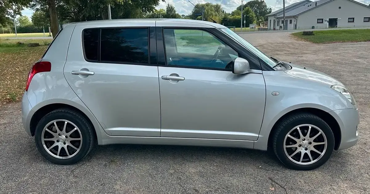 Gebraucht Suzuki Swift 92 PS (67 kW) 2009 Silber Kleinwagen