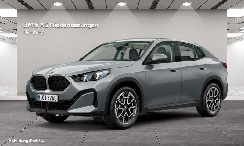 Grau Gebraucht 2025 BMW X2 Efficient Dynamics SUV | 40.395 € (Superpreis) - Bild 1/4
