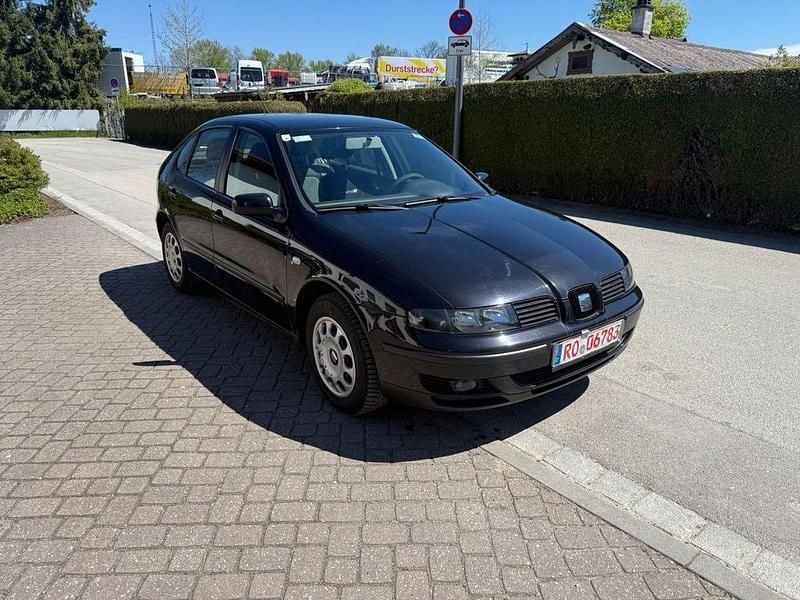 Second-hand Seat Leon 110 CP (80 kW) 2001 Negru Hatchback