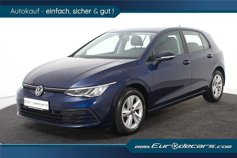 Blau Gebraucht 2022 VW Golf Life Limousine | 18.850 € (Fairer Preis) - Bild 1/4
