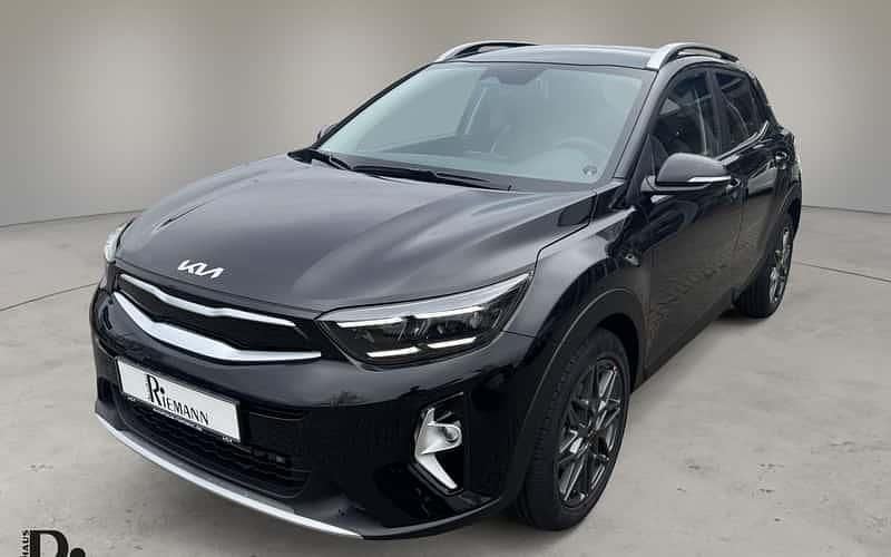 Schwarz ((abp) aurora black pearl m) Neu 2025 Kia Stonic 4 SUV | 22.995 € (Superpreis) - Bild 1/4