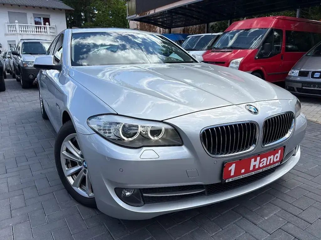 Gebraucht BMW 530 258 PS (189 kW) 2012 Silber Limousine