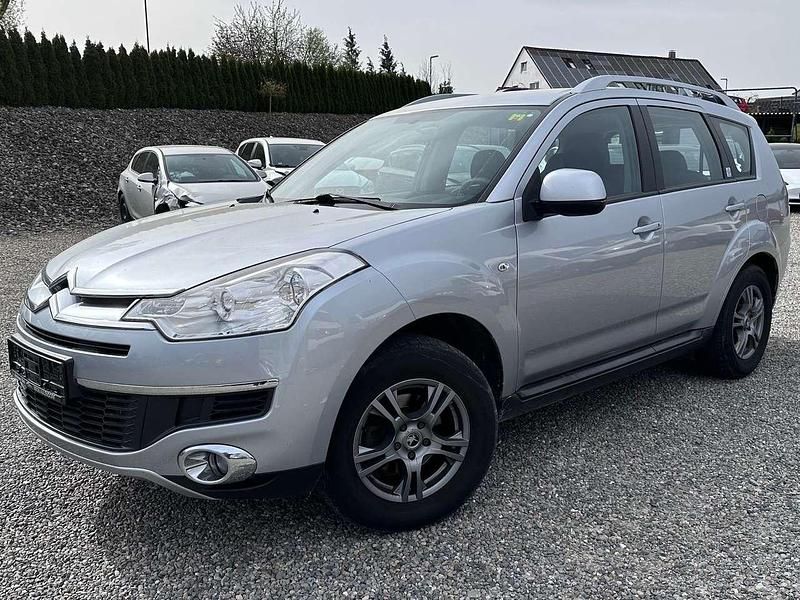 Grau cool silver Gebraucht 2008 Citroën C-Crosser Tendance SUV | 2.995 € (Fairer Preis) - Bild 1/4
