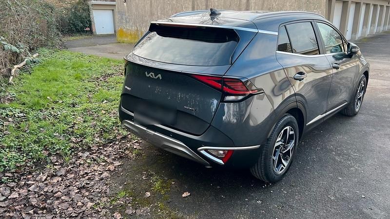 Gebraucht Kia Sportage 150 PS (110 kW) 2022 Grau SUV