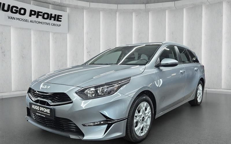 Silber Gebraucht 2023 Kia Ceed Sportswagon Vision Kombi | 19.590 € (Fairer Preis) - Bild 1/4