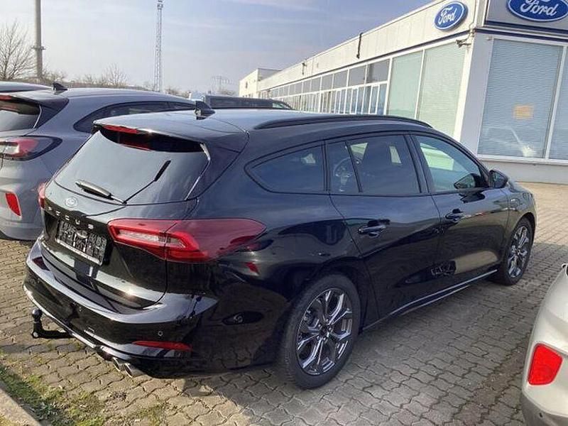 Gebraucht Ford Focus ST-Line X 155 PS (114 kW) 2024 Agate black (metallic) Kombi