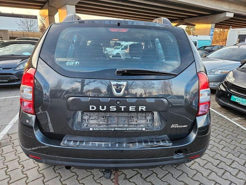 Gebraucht Dacia Duster Lauréate 114 PS (83 kW) 2015 Grau SUV