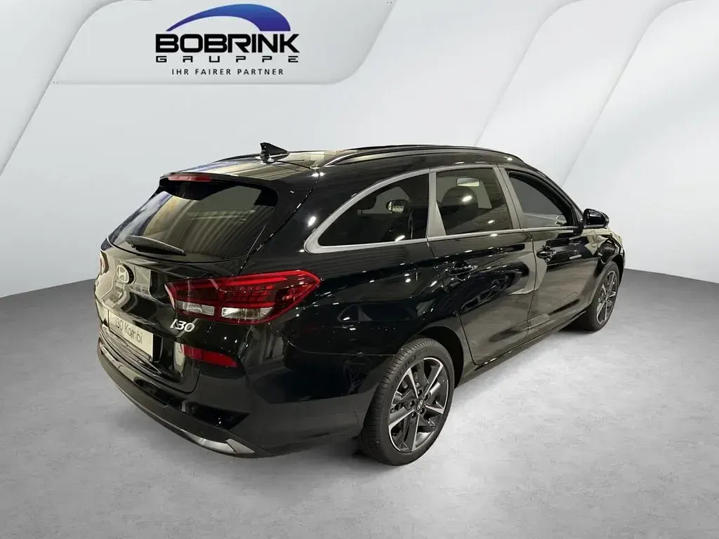 Gebraucht Hyundai i30 Advantage 140 PS (102 kW) 2026 Schwarz Kombi