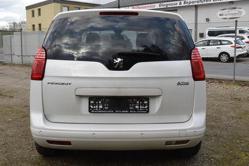 Gebraucht Peugeot 5008 Active 156 PS (114 kW) 2012 Weiß Van / Kleinbus