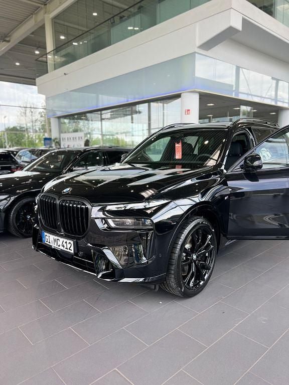 Gebraucht BMW 502 Performance 352 PS (258 kW) 2024 Schwarz SUV