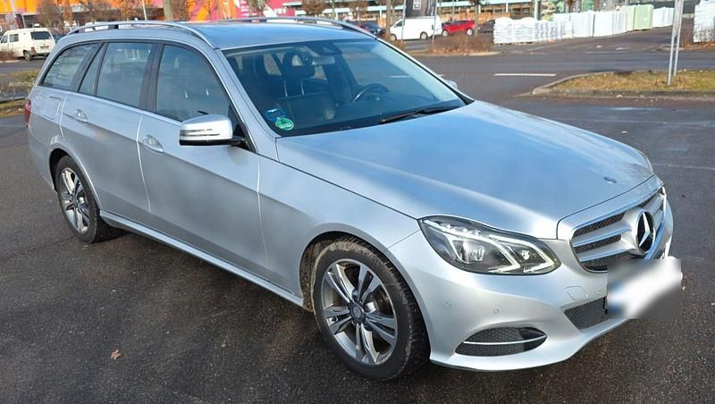 Gebraucht Mercedes E300 Avantgarde 231 PS (169 kW) 2015 Silber Kombi