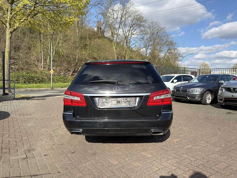 Gebraucht Mercedes E350 Avantgarde 231 PS (169 kW) 2009 Kombi