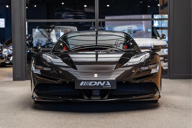 Gebraucht Ferrari SF90 999 PS (734 kW) 2024 Schwarz