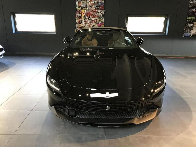 Second-hand Ferrari Roma 620 CP (456 kW) 2025 Negru Cabrio
