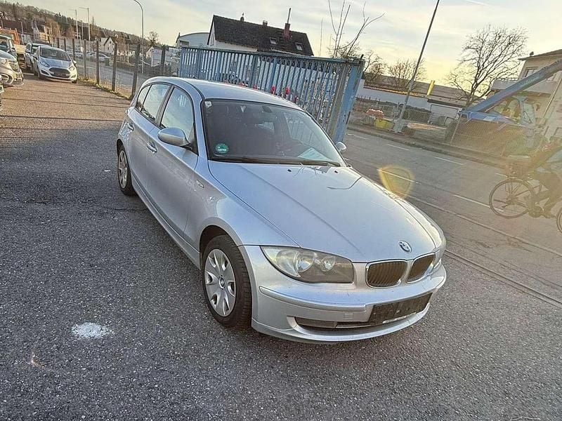 Second-hand BMW 118 143 CP (105 kW) 2008 Argintiu Hatchback
