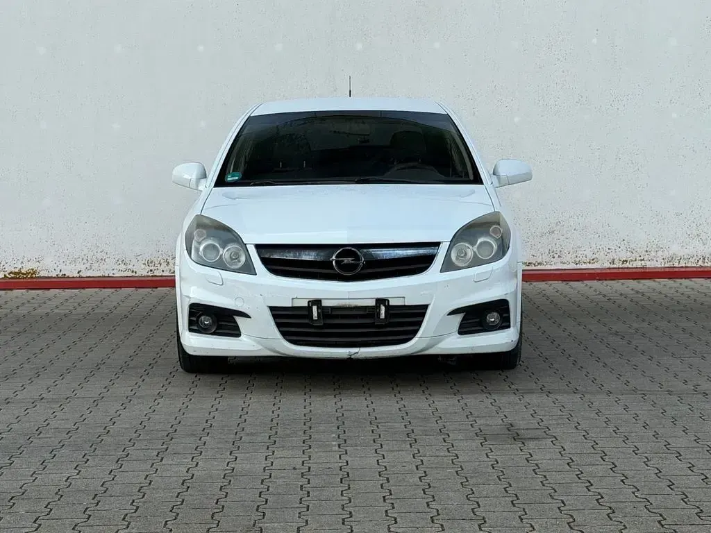 Gebraucht Opel Vectra Edition+ 150 PS (110 kW) 2007 Casabl/arctic/eisweiss/kaolin Limousine