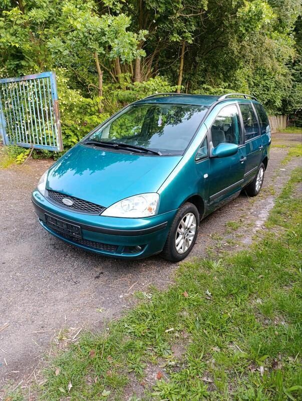 Grün Gebraucht 2001 Ford Galaxy Van / Kleinbus | 2.200 € (Fairer Preis) - Bild 1/4