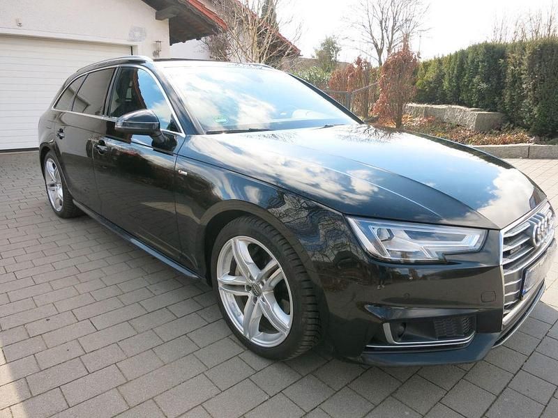 Gebraucht Audi A4 Sport 218 PS (160 kW) 2017 Schwarz Kombi