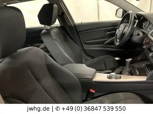 Gebraucht BMW 320 184 PS (135 kW) 2013 Grau Kombi