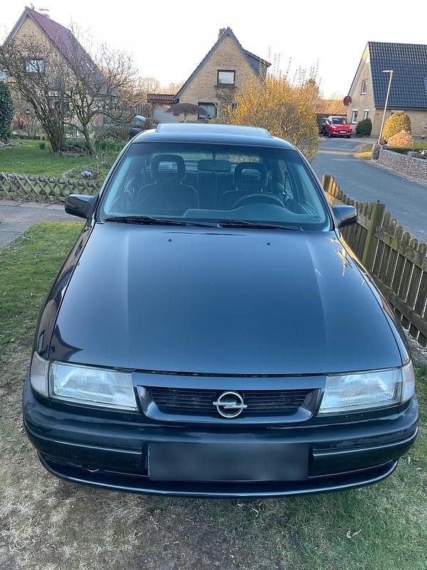 Gebraucht Opel Vectra 71 PS (52 kW) 1995 Schwarz Limousine