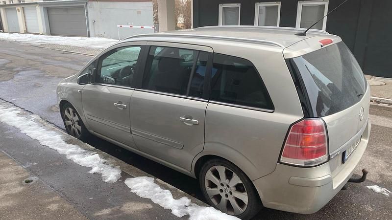 Gebraucht Opel Zafira 120 PS (88 kW) 2006 Beige Van / Kleinbus