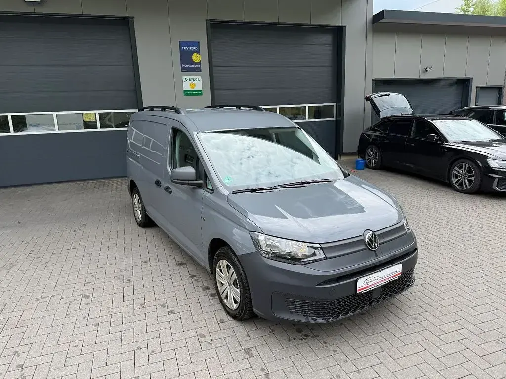Gebraucht VW Caddy 102 PS (75 kW) 2023 Grau Van / Kleinbus