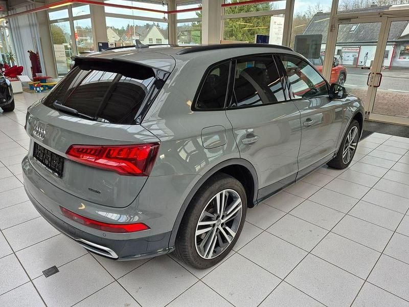 Gebraucht Audi Q5 S-Line 190 PS (139 kW) 2018 Grau SUV