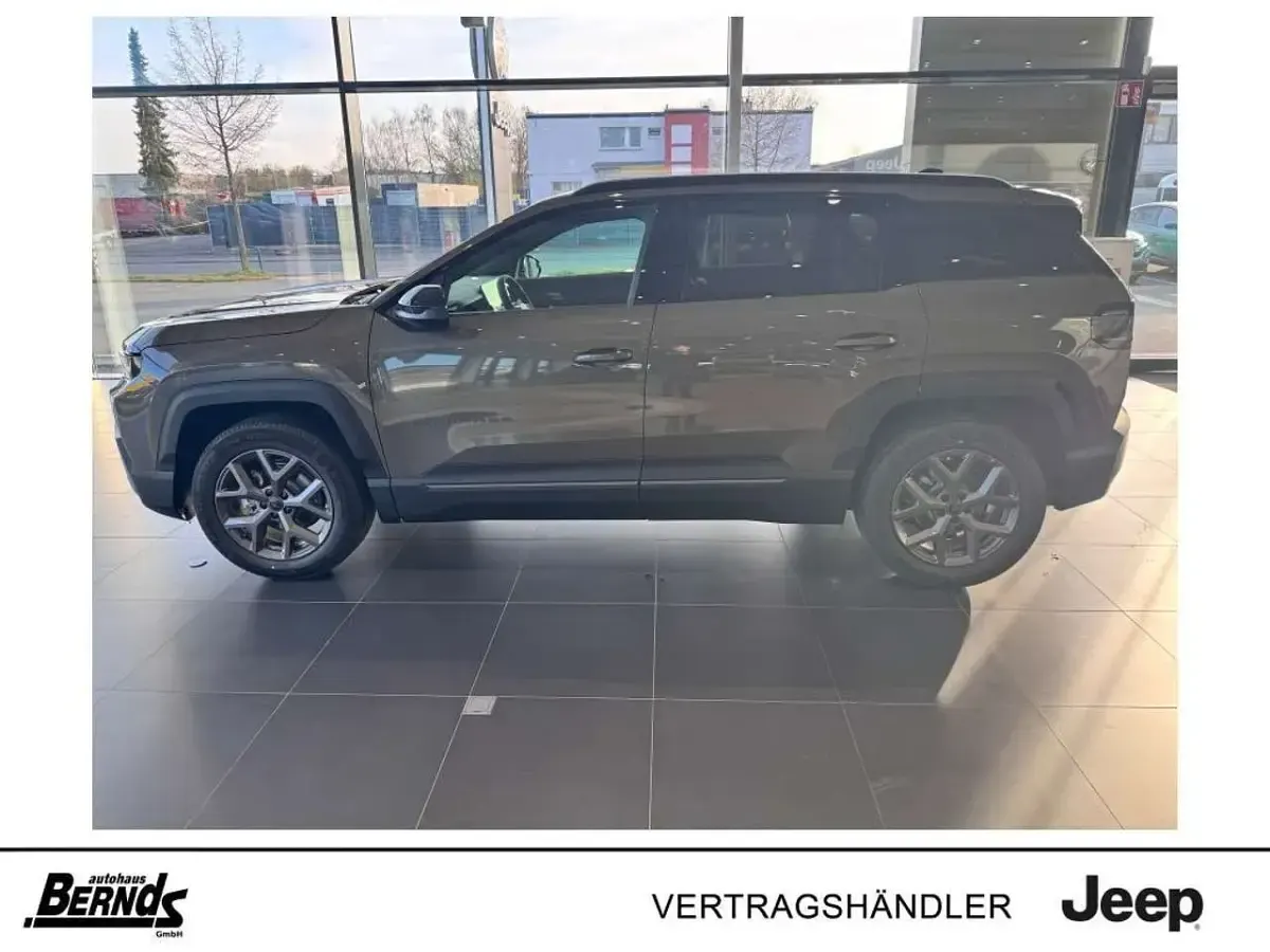 Gebraucht Jeep Compass 136 PS (100 kW) 2025 Amazonia green SUV