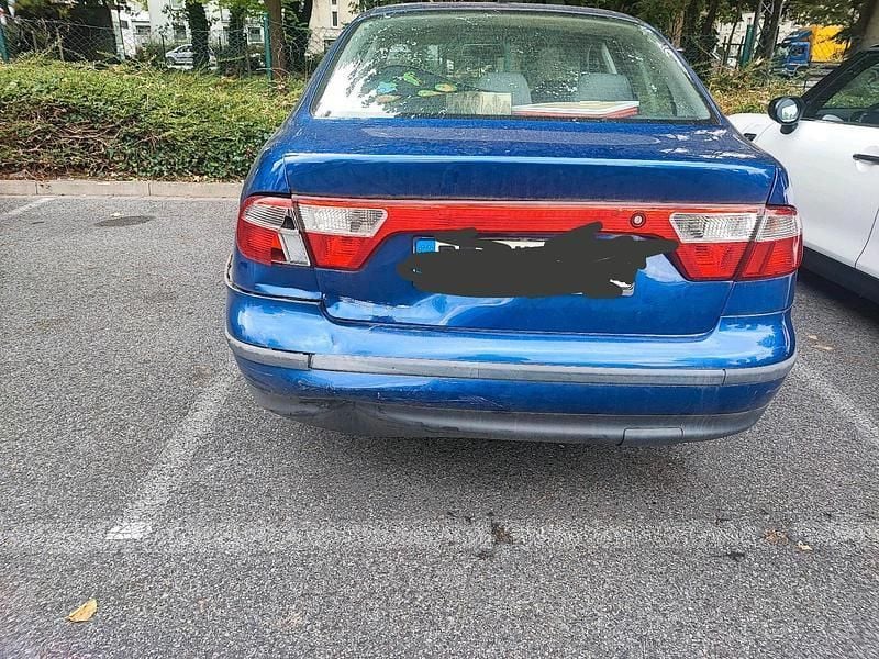 Blau Gebraucht 2003 Seat Toledo Limousine | 1.000 € - Bild 1/2