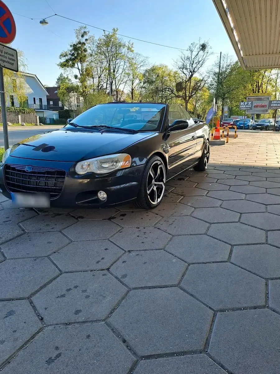 Gebraucht Chrysler Sebring Cabriolet 207 PS (152 kW) 2004 Schwarz Cabrio