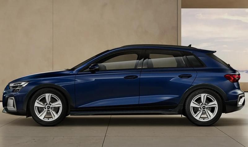 Nowe Audi A3 Ambiente 150 KM (110 kW) 2026 Niebieski SUV