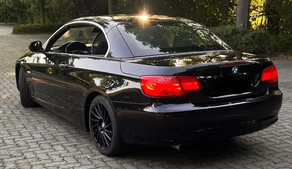 Gebraucht BMW 320 Cabriolet Performance 170 PS (125 kW) 2012 Schwarz Cabrio