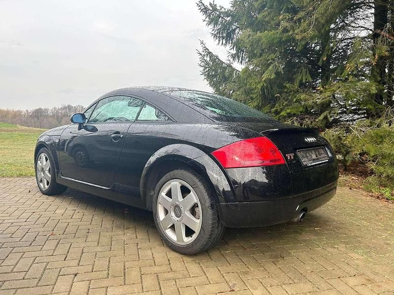 Second-hand Audi TT 179 CP (131 kW) 1998 Negru Coupe