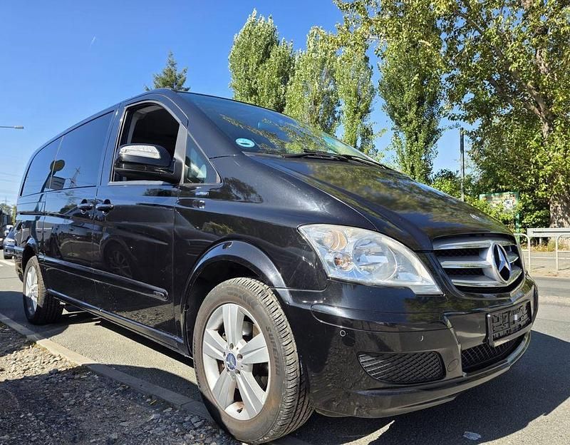 Schwarz Gebraucht 2014 Mercedes Viano Van / Kleinbus | 11.980 € - Bild 1/4