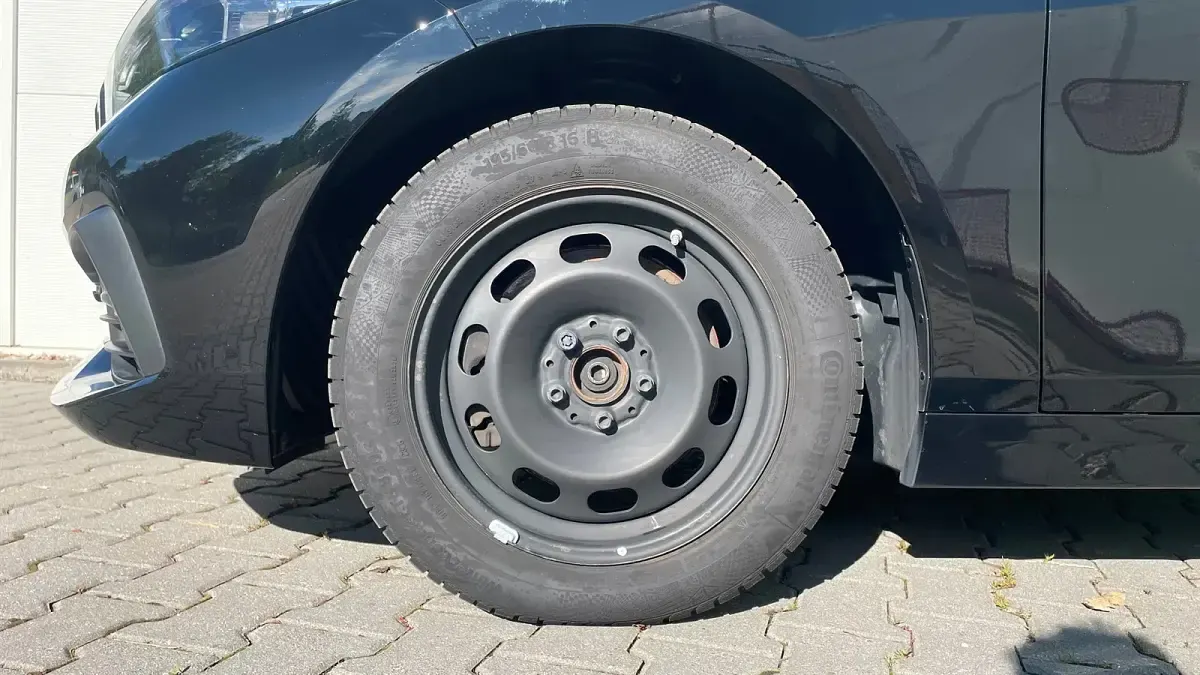 Gebraucht BMW 118 Advantage 150 PS (110 kW) 2023 Schwarz uni Kleinwagen