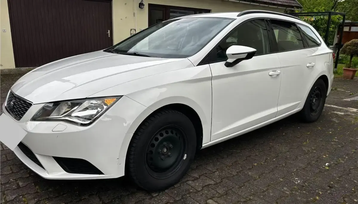 Gebraucht Seat Leon ST CONNECT 110 PS (80 kW) 2017 Weiß Kombi