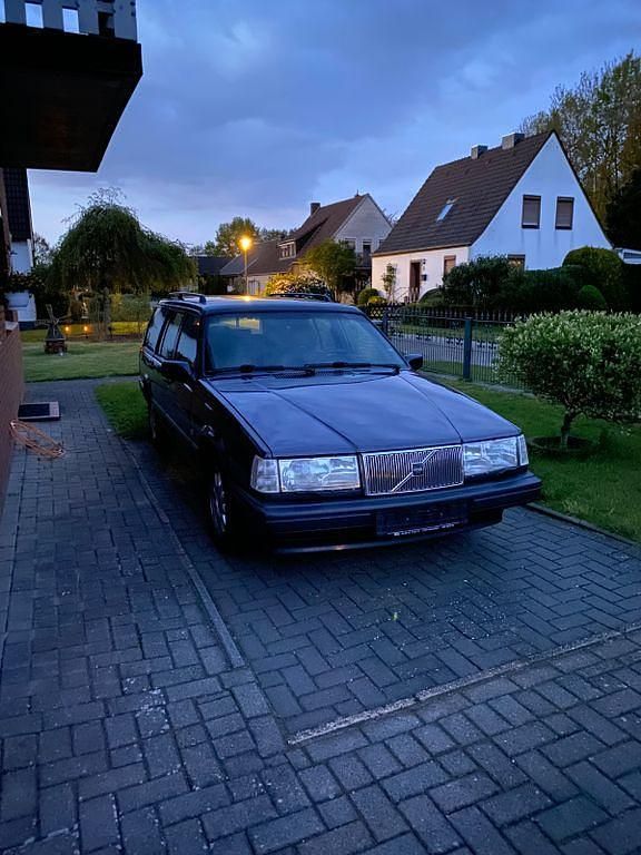 Gebraucht Volvo 940 Standard 165 PS (121 kW) 1998 Schwarz Limousine