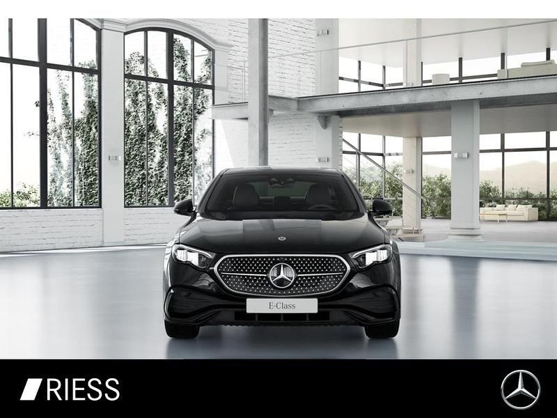 Gebraucht Mercedes E300 AMG 197 PS (144 kW) 2025 Metalliclack obsidianschwarz Limousine