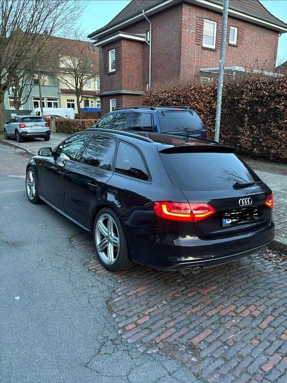 Gebraucht Audi A4 S-Line 177 PS (130 kW) 2014 Schwarz Kombi