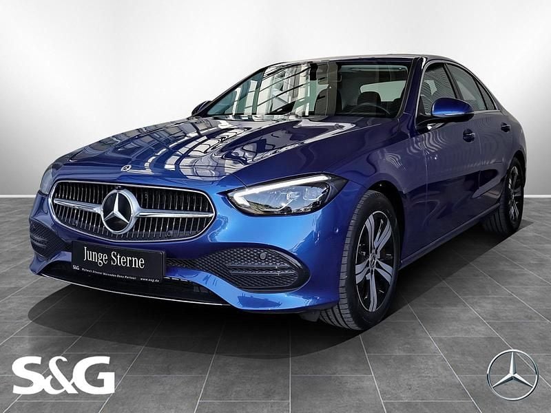 Metalliclack spektralblau Gebraucht 2024 Mercedes C180 Avantgarde Limousine | 36.980 € (Fairer Preis) - Bild 1/4